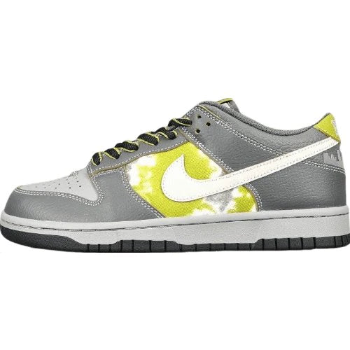 NIKE SB DUNK x HUF (FRIENDS AND FAMILY) - CHIC TREAD