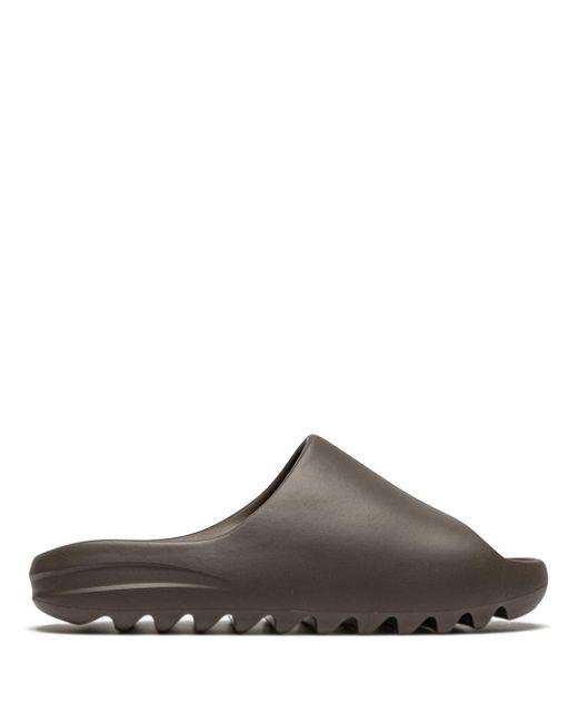 YEEZY - SLIDES - CHIC TREAD