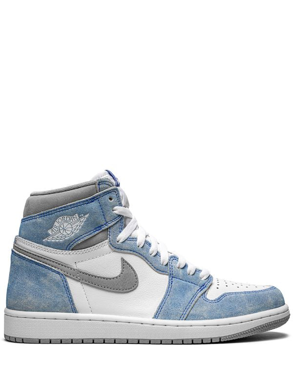 NIKE - AIR JORDAN 1 - CHIC TREAD